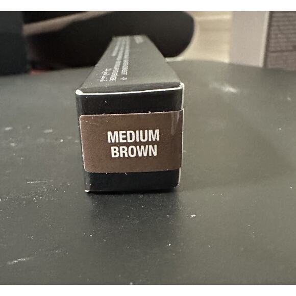 Anastasia Beverly Hills Triangular Brow Definer Pencil - Medium Brown - Picture 2 of 3